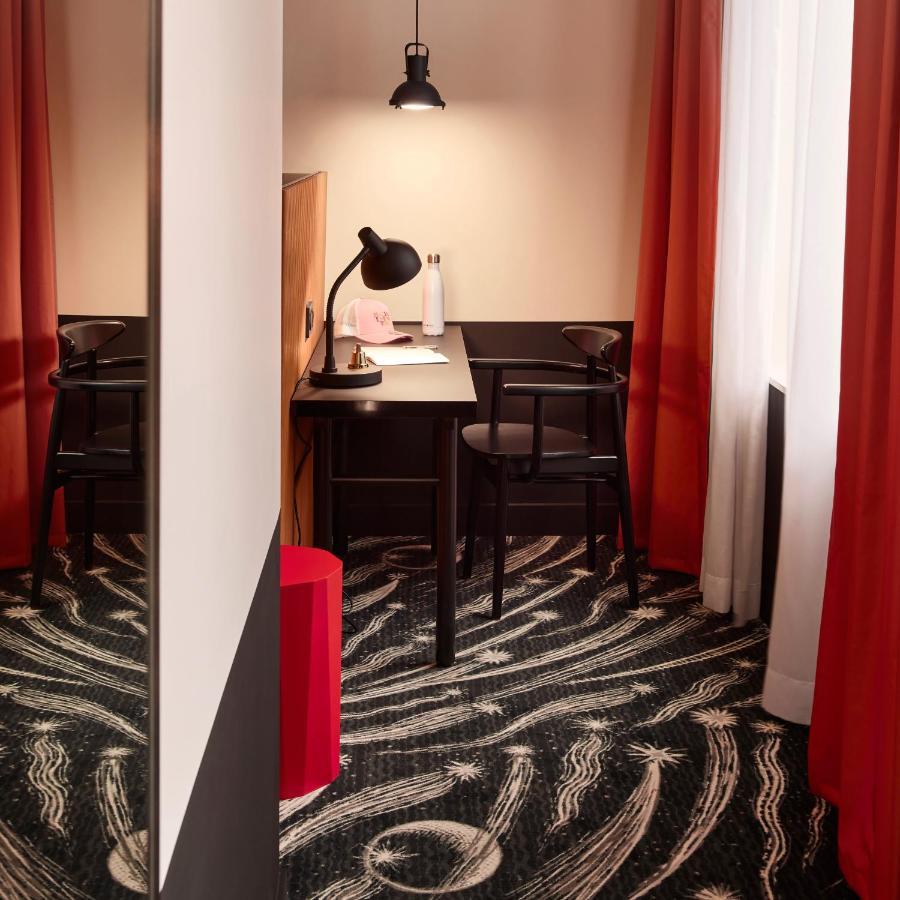 Mama Shelter Paris La Defense Hotel Пюто Екстериор снимка