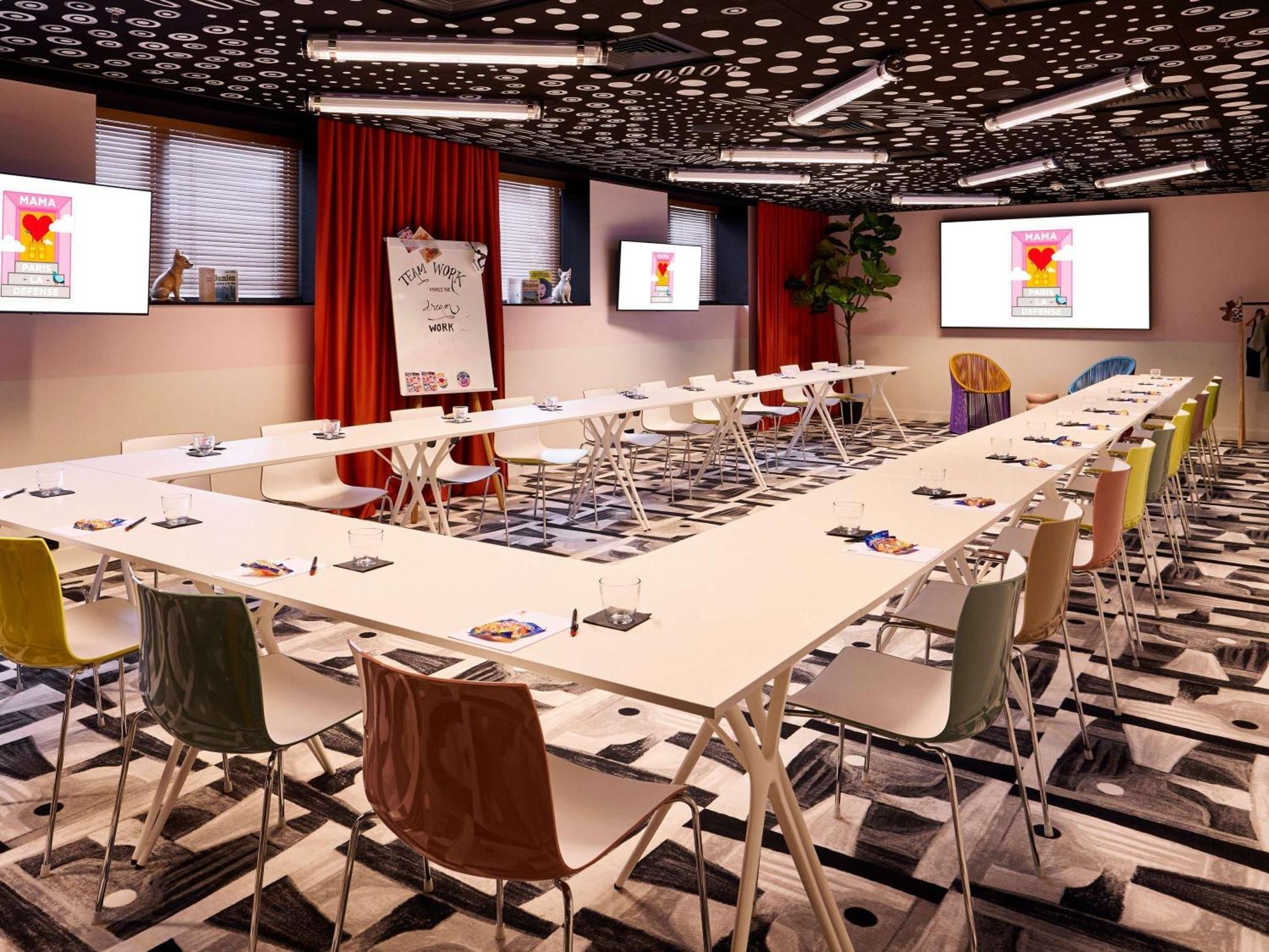 Mama Shelter Paris La Defense Hotel Пюто Екстериор снимка