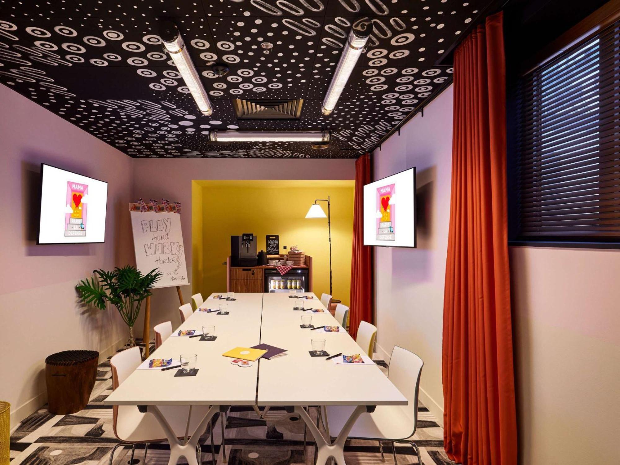 Mama Shelter Paris La Defense Hotel Пюто Екстериор снимка
